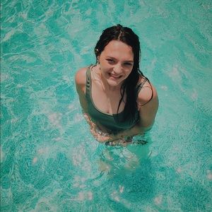 Meet your Posher, Alyssa